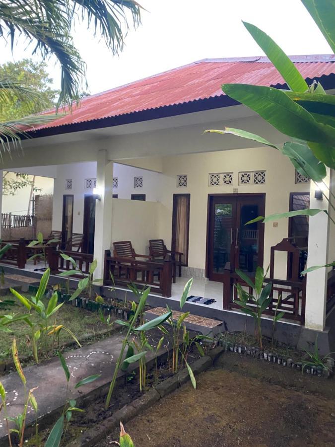 Oktavia Bungalows Gili Air Bagian luar foto