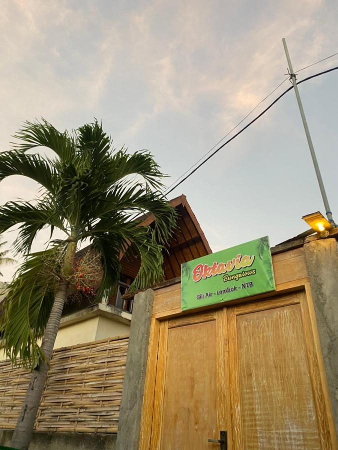 Oktavia Bungalows Gili Air Bagian luar foto