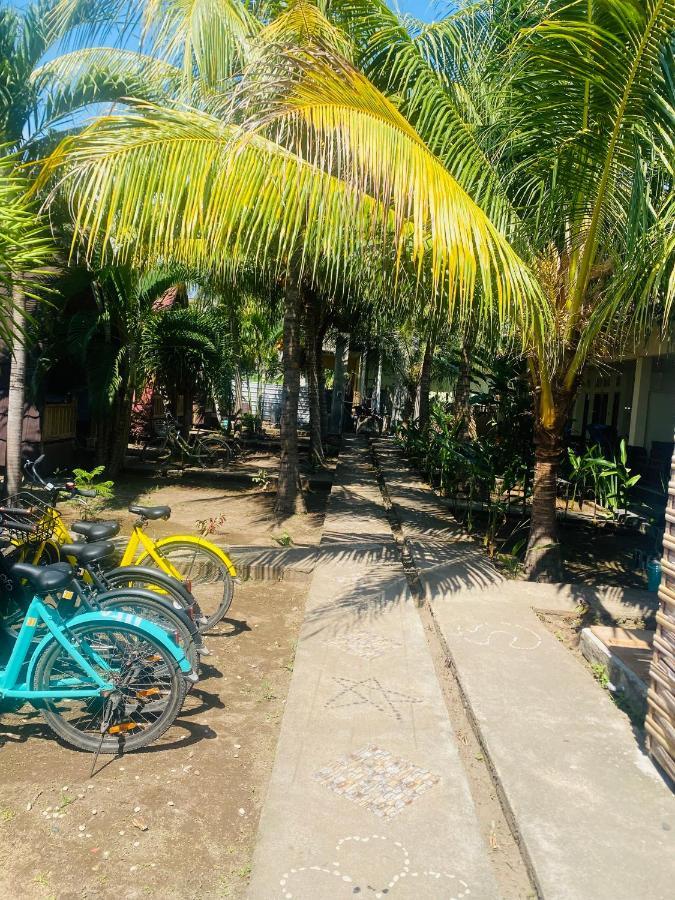 Oktavia Bungalows Gili Air Bagian luar foto