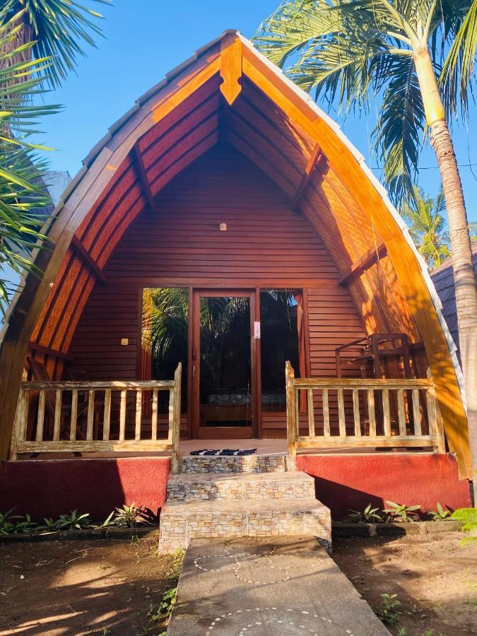 Oktavia Bungalows Gili Air Bagian luar foto